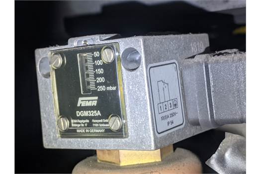 Fema 9.4DGM-024  pressure meter 