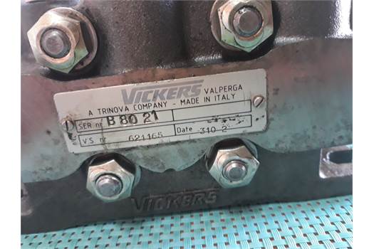 Vickers B8021 - OEM/ НЕ СЕ ПРЕДЛАГА 